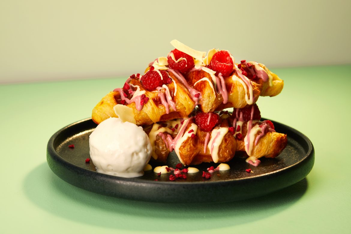 New dessert shop opens its doors