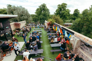 Alfresco dining at the Tivoli